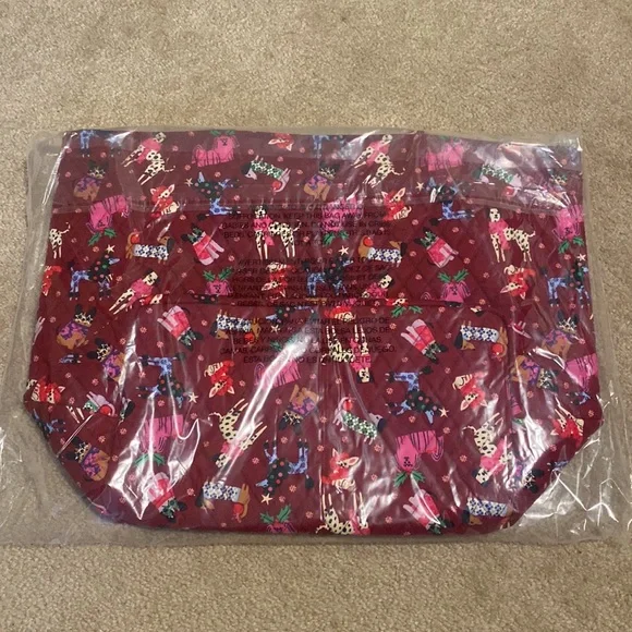 New Vera Bradley Essential Grand Tote Holiday Hounds - Picture 4 of 5